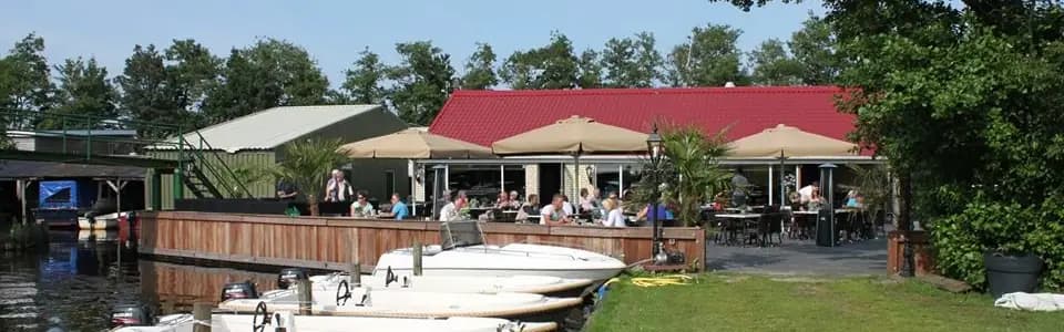 Haven van Paviljoen De Rietzoom aan het Zuidlaardermeer